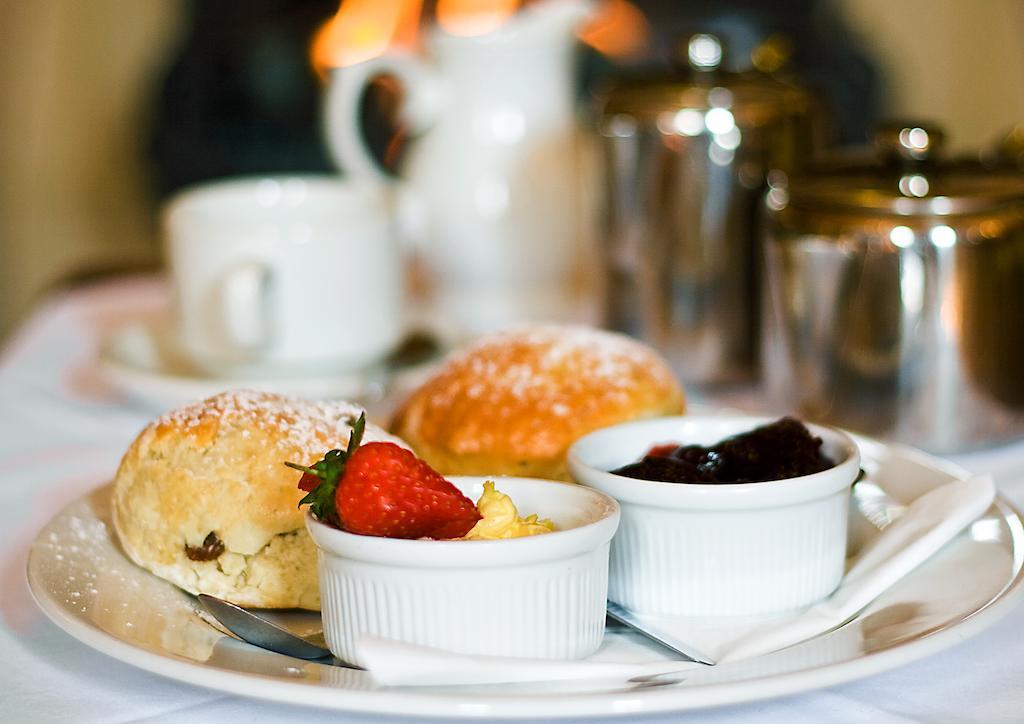 Berry Head Hotel Brixham Bagian luar foto