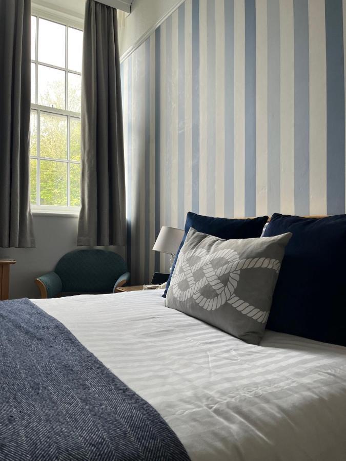 Berry Head Hotel Brixham Bagian luar foto